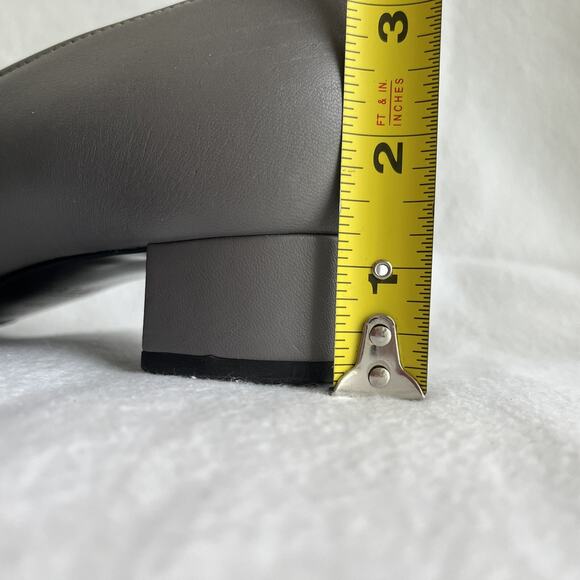 Bally Switzerland Halin.O Gray leather pumps size EU 40.5/US 10 small block heel - Picture 10 of 11